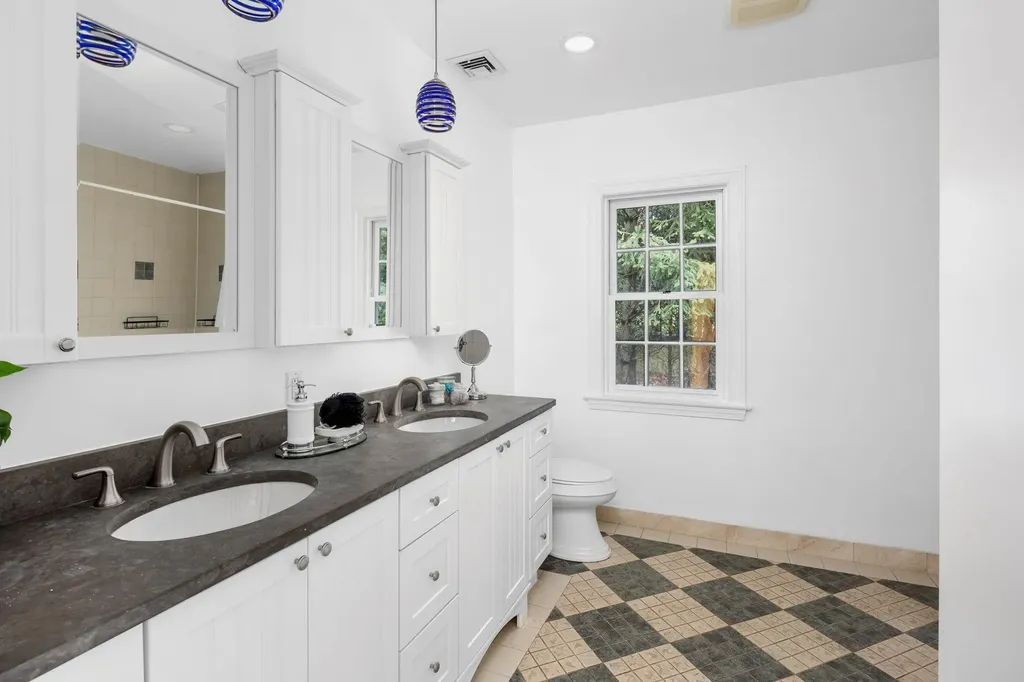 18 Fox Meadow Road Scarsdale NY 10583