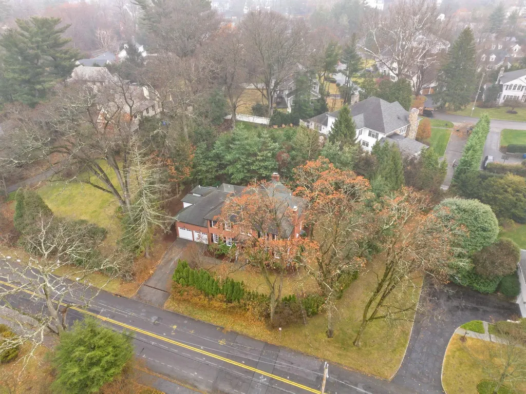 18 Fox Meadow Road Scarsdale NY 10583