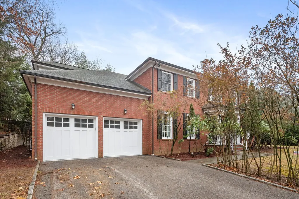 18 Fox Meadow Road Scarsdale NY 10583