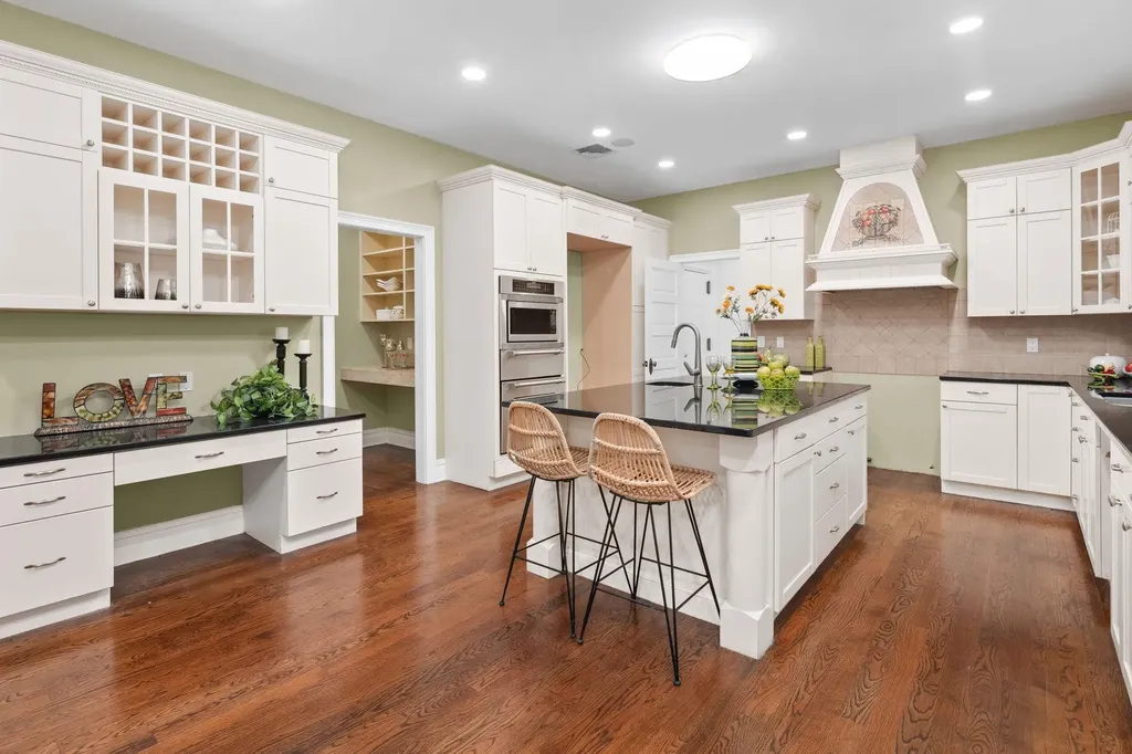 18 Fox Meadow Road Scarsdale NY 10583