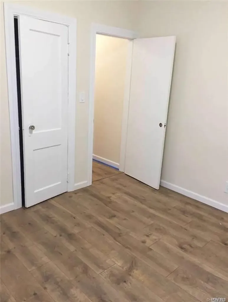 7 2nd Avenue East Islip NY 11730