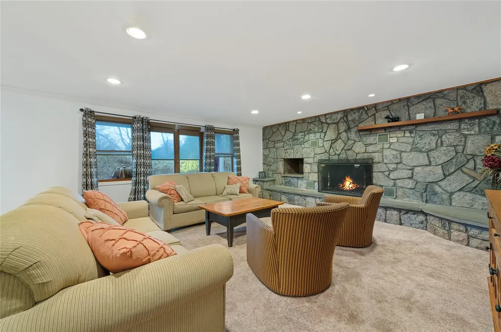 12 Hemingway Drive Dix Hills NY 11746