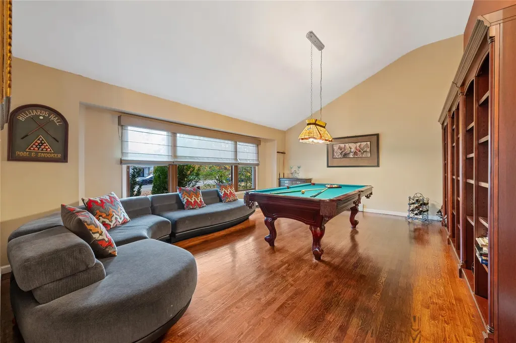 12 Hemingway Drive Dix Hills NY 11746
