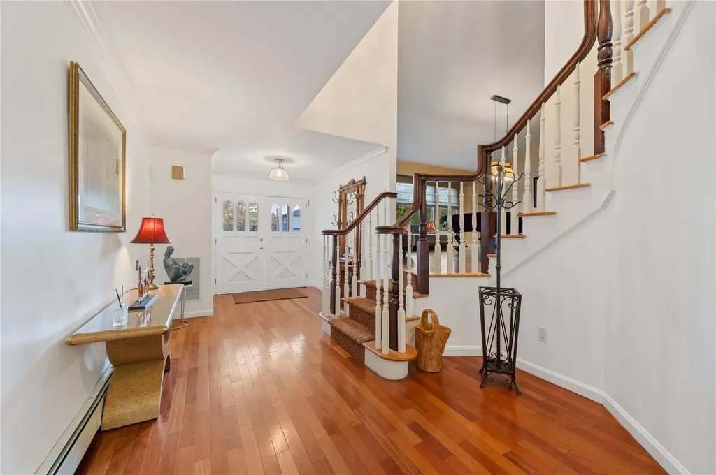 12 Hemingway Drive Dix Hills NY 11746