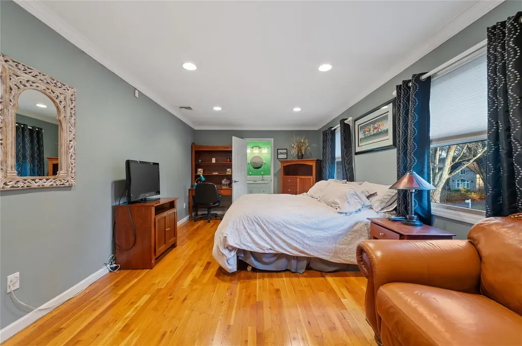 12 Hemingway Drive Dix Hills NY 11746