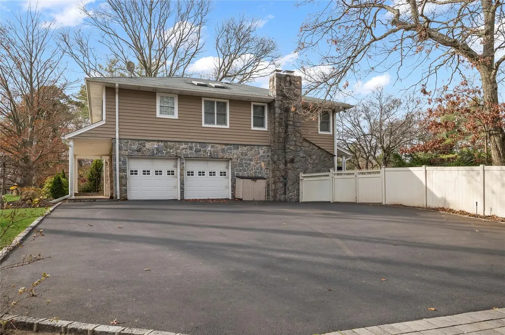 12 Hemingway Drive Dix Hills NY 11746