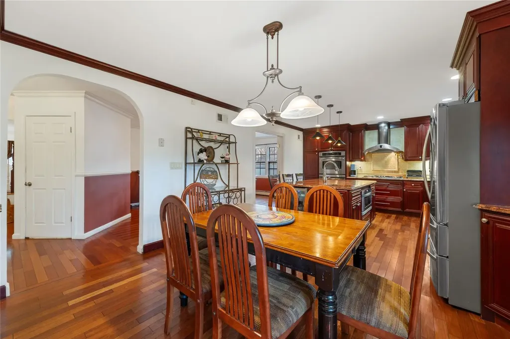 12 Hemingway Drive Dix Hills NY 11746