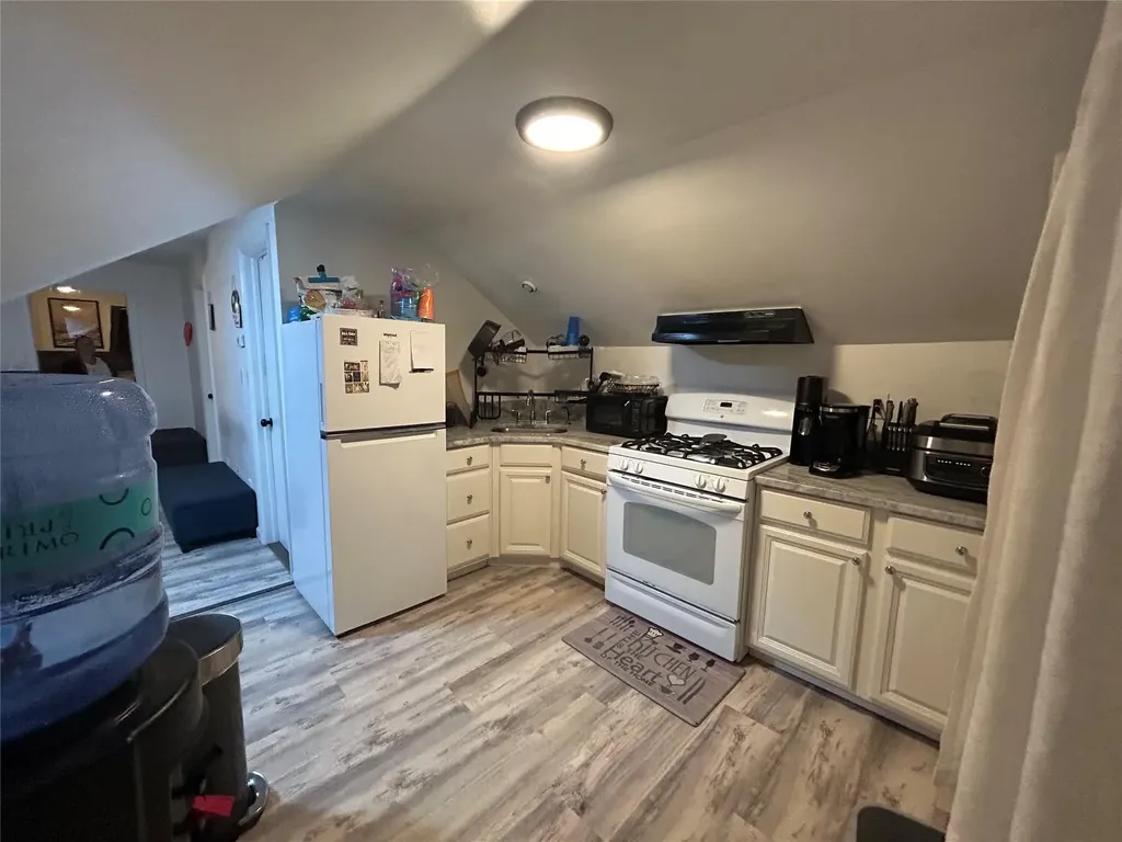 66 Kent Road Island Park NY 11558