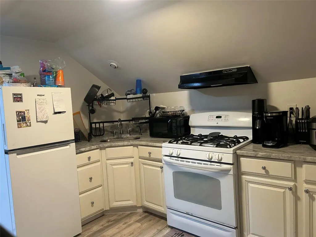 66 Kent Road Island Park NY 11558