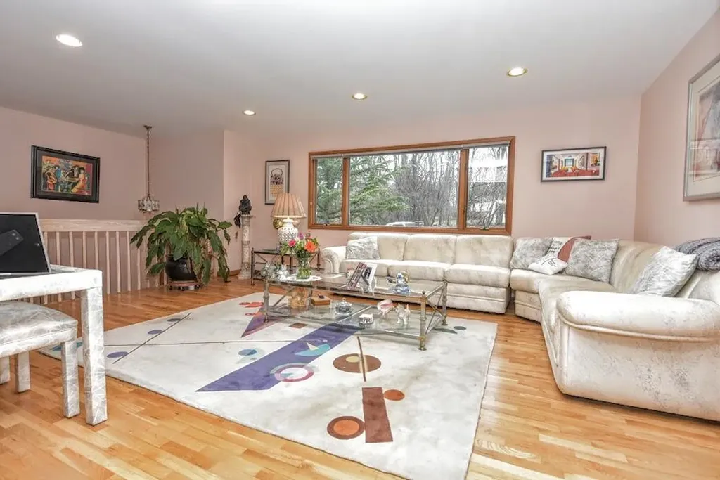 15 Hampton Road Airmont NY 10901