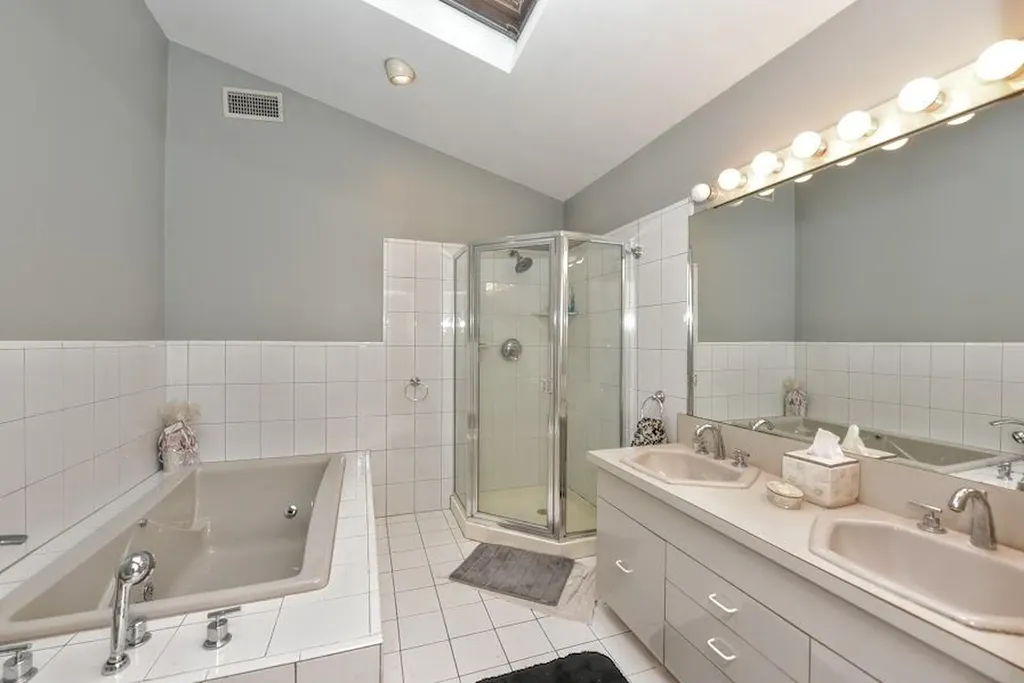 15 Hampton Road Airmont NY 10901