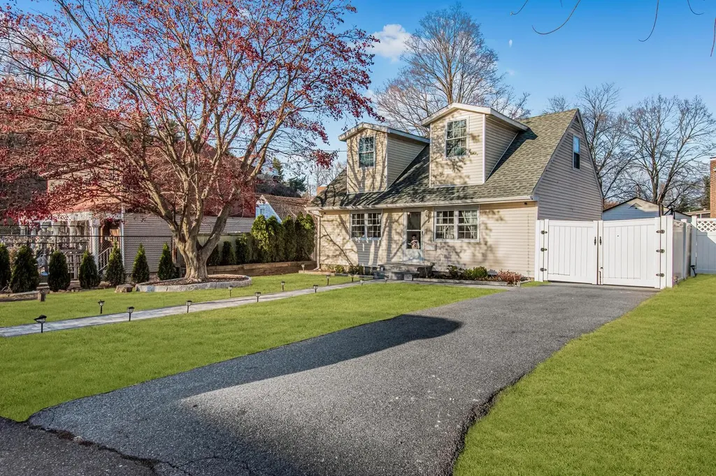 9 Chester Drive Yonkers NY 10710