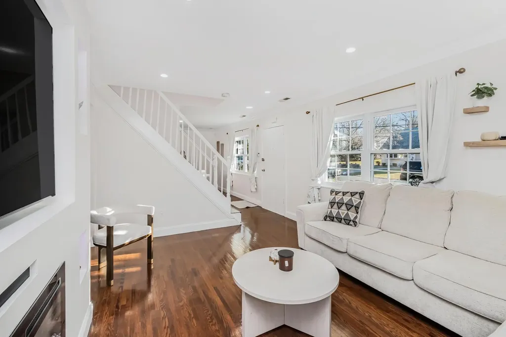 9 Chester Drive Yonkers NY 10710