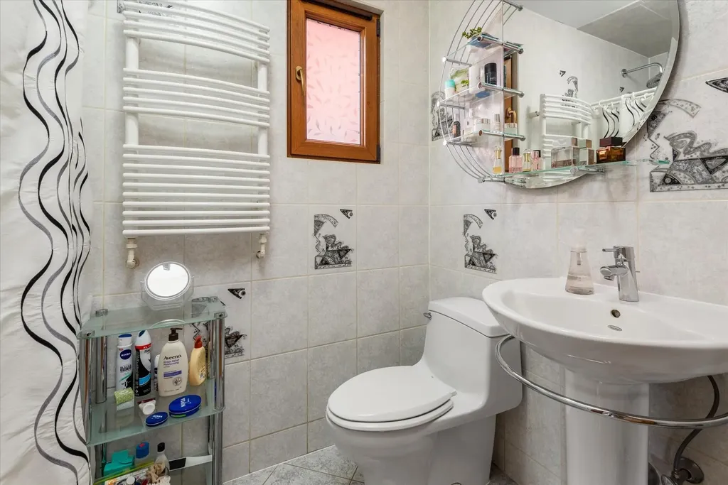 63-16 84th Place Middle Village NY 11379