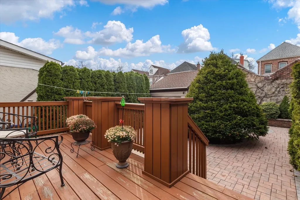 63-16 84th Place Middle Village NY 11379