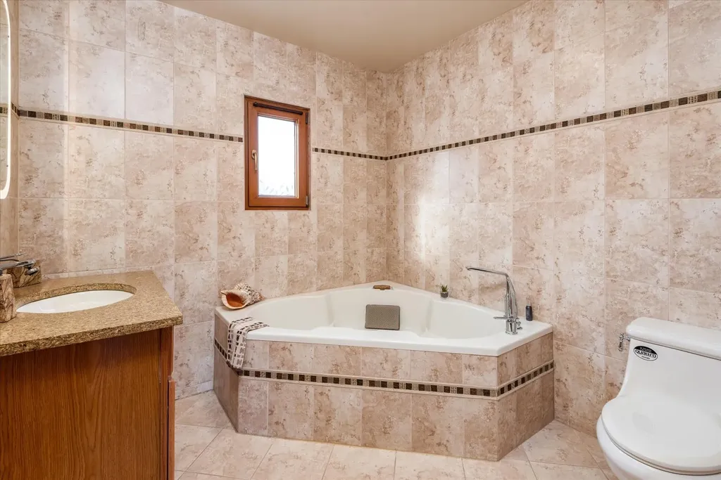 63-16 84th Place Middle Village NY 11379