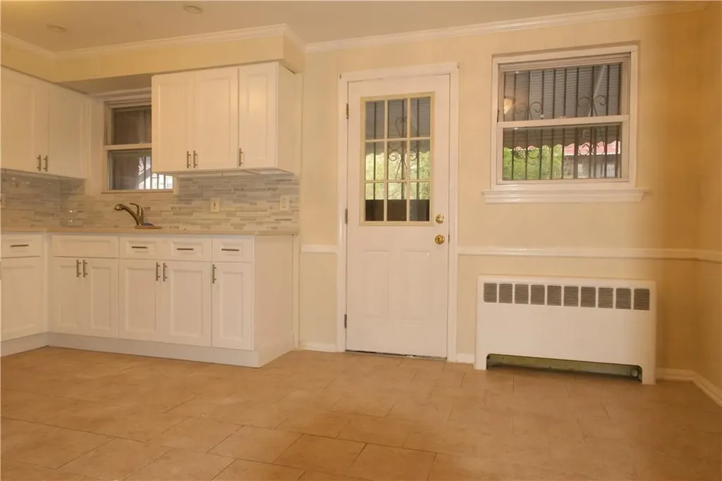 1051 E 213th Street Bronx NY 10469