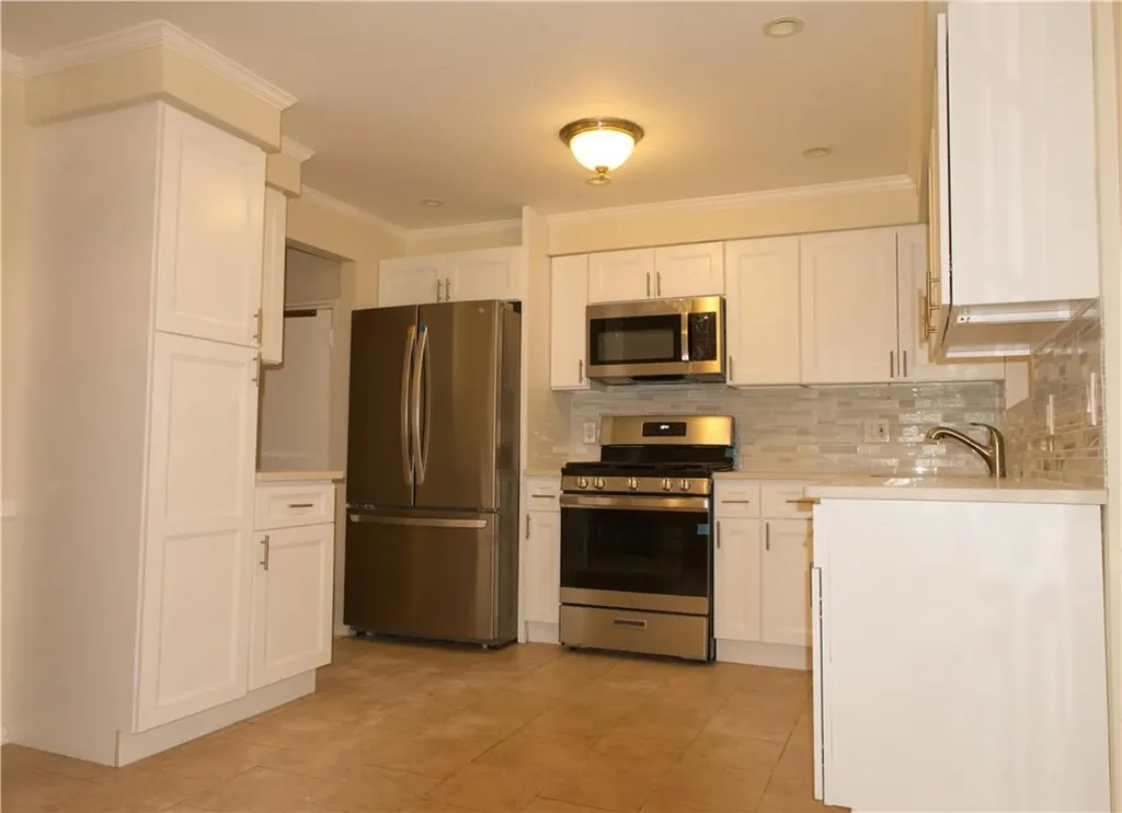 1051 E 213th Street Bronx NY 10469