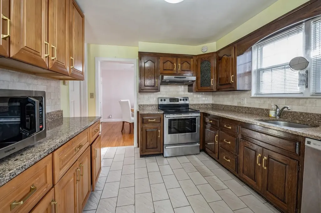 90 Parkway Circle Scarsdale NY 10583