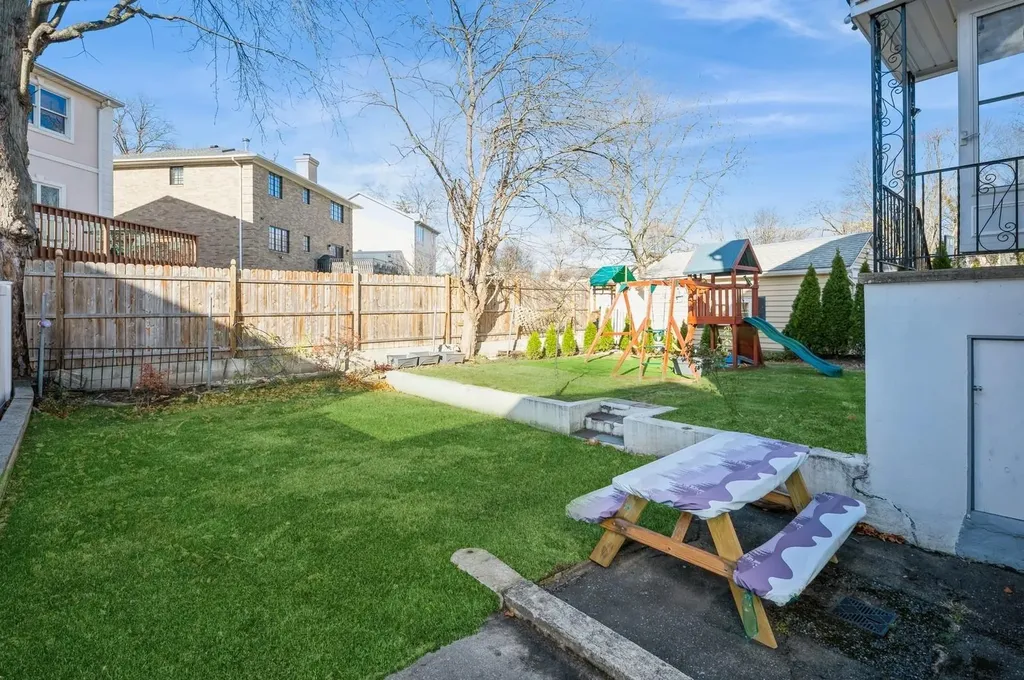90 Parkway Circle Scarsdale NY 10583