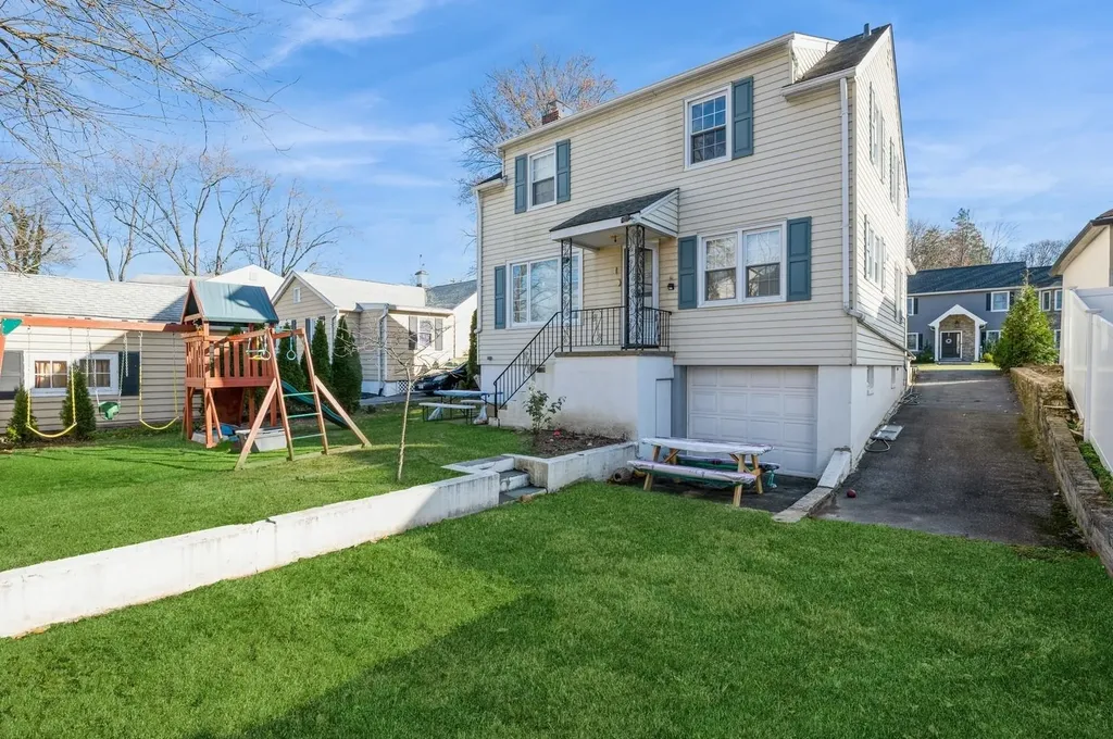 90 Parkway Circle Scarsdale NY 10583