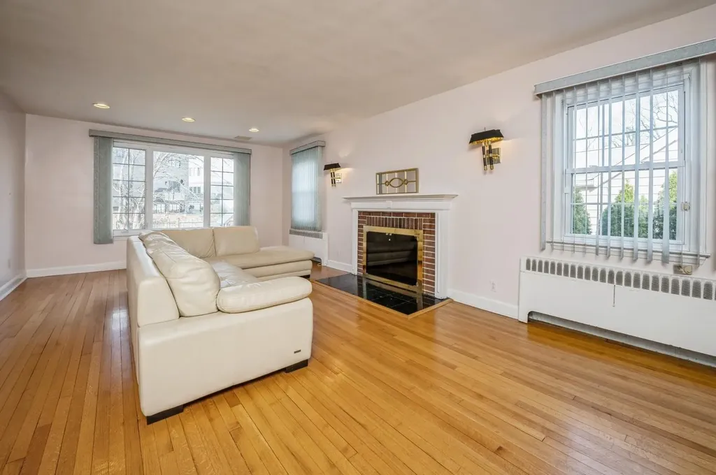 90 Parkway Circle Scarsdale NY 10583