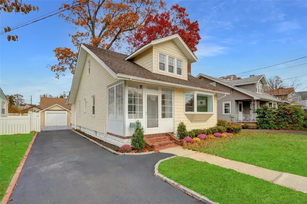 557 Irving Place North Baldwin NY 11510