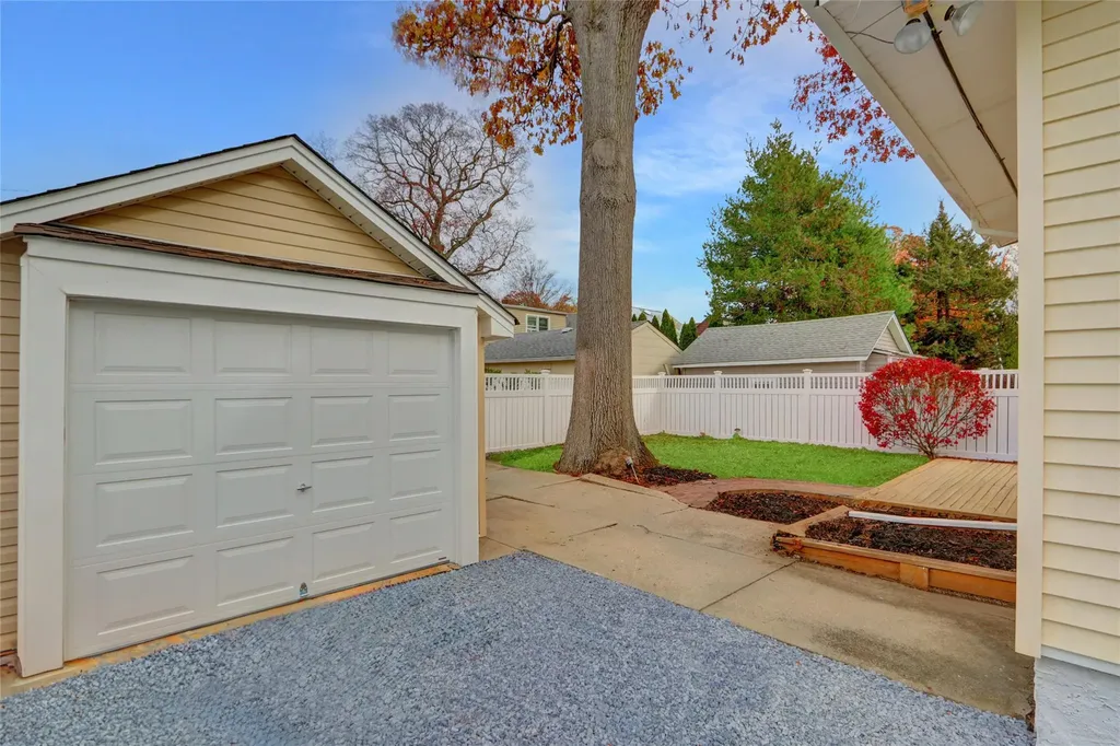 557 Irving Place North Baldwin NY 11510