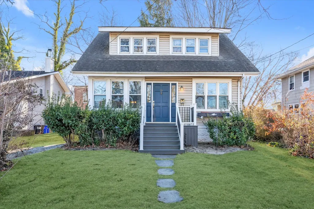 20 Pearsall Street Babylon NY 11702
