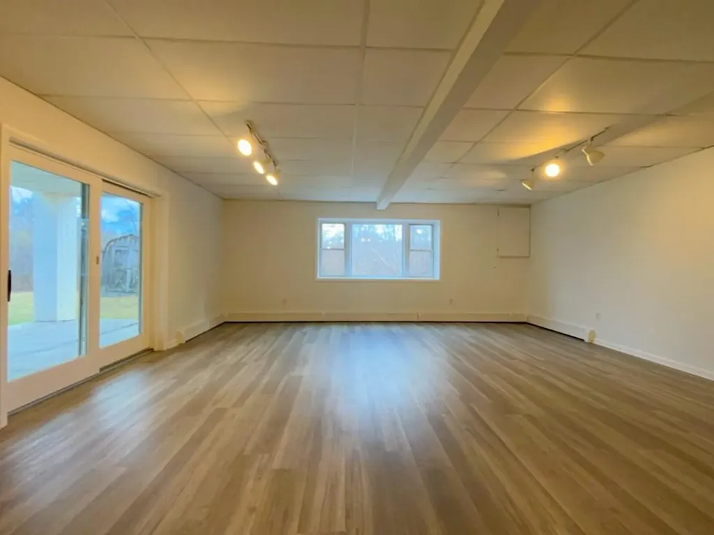10 Broadway Tivoli NY 12583