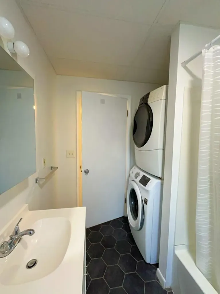 10 Broadway Tivoli NY 12583