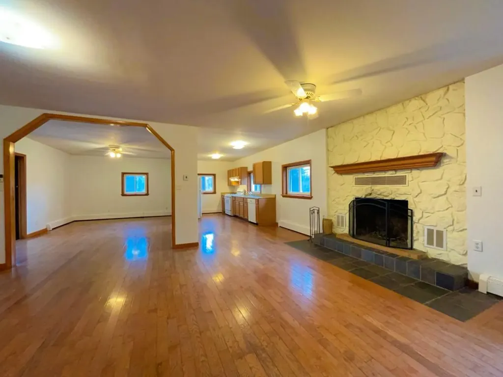 10 Broadway Tivoli NY 12583