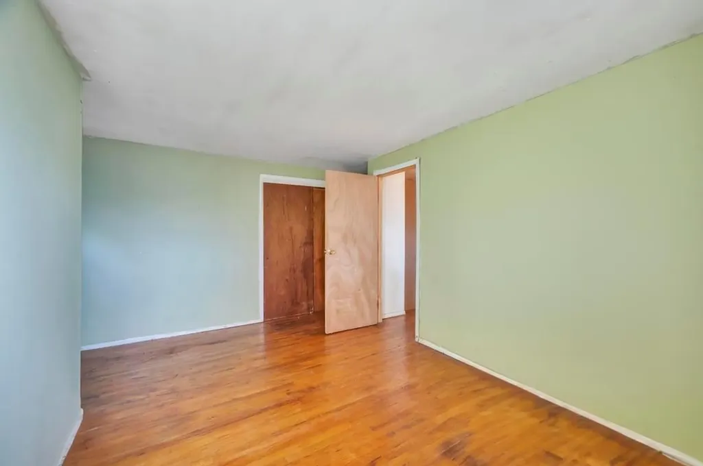 7 Quogue Avenue Riverhead NY 11901