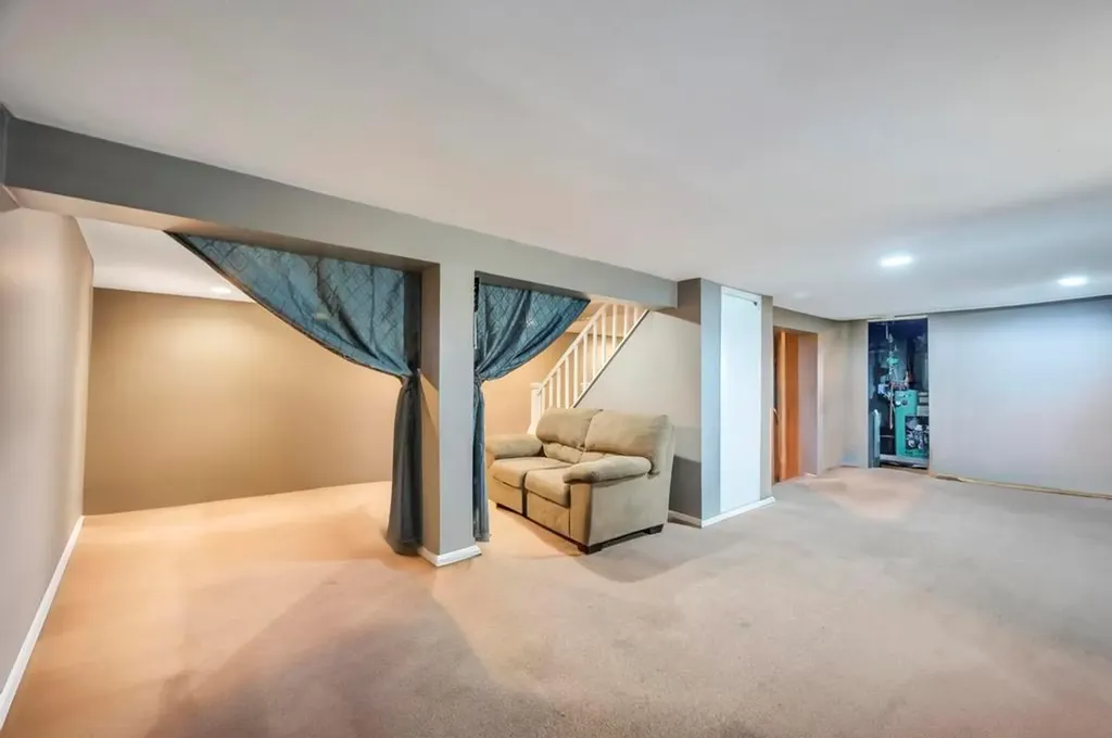 7 Quogue Avenue Riverhead NY 11901