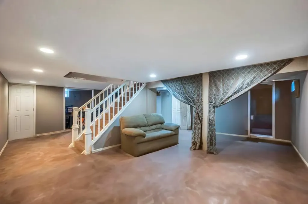 7 Quogue Avenue Riverhead NY 11901