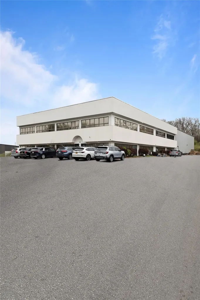 31 Elkay Drive Chester NY 10918
