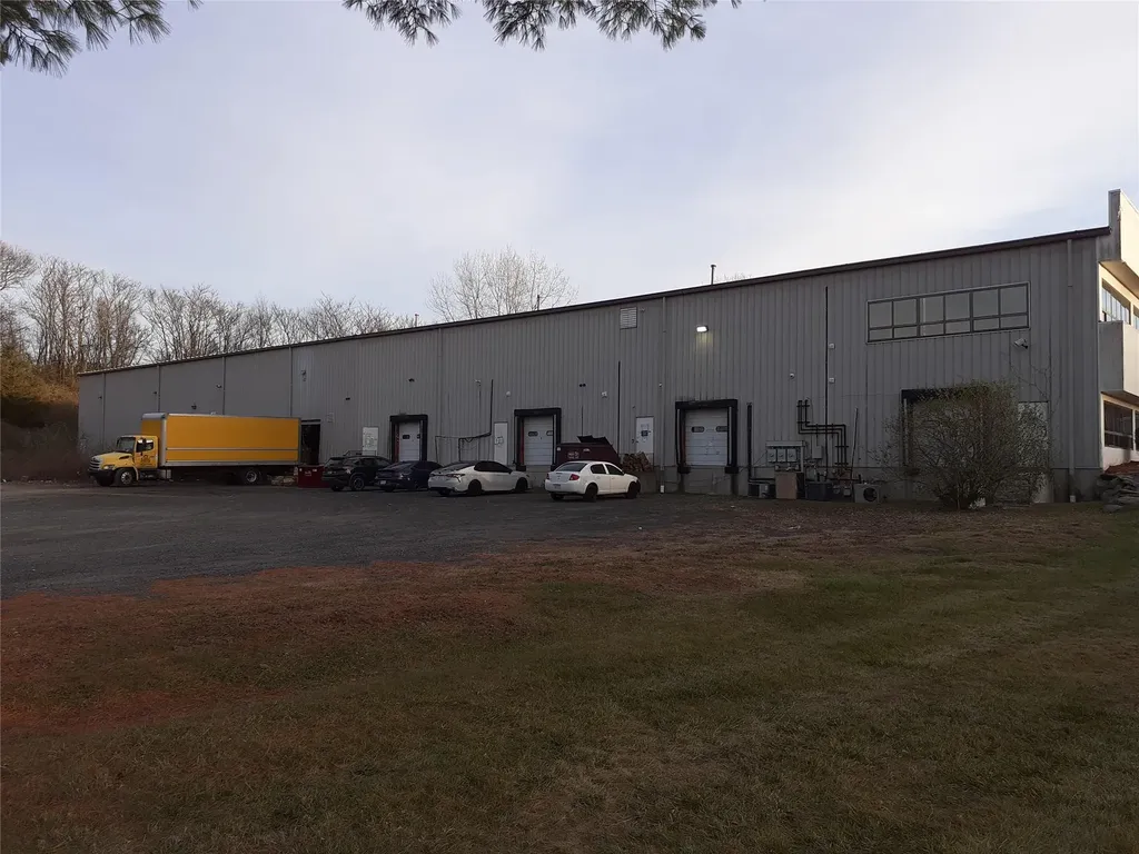 31 Elkay Drive Chester NY 10918