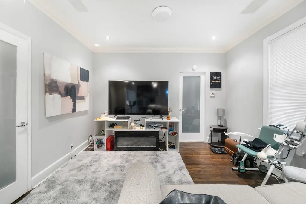 279 Edwards Place Yonkers NY 10703