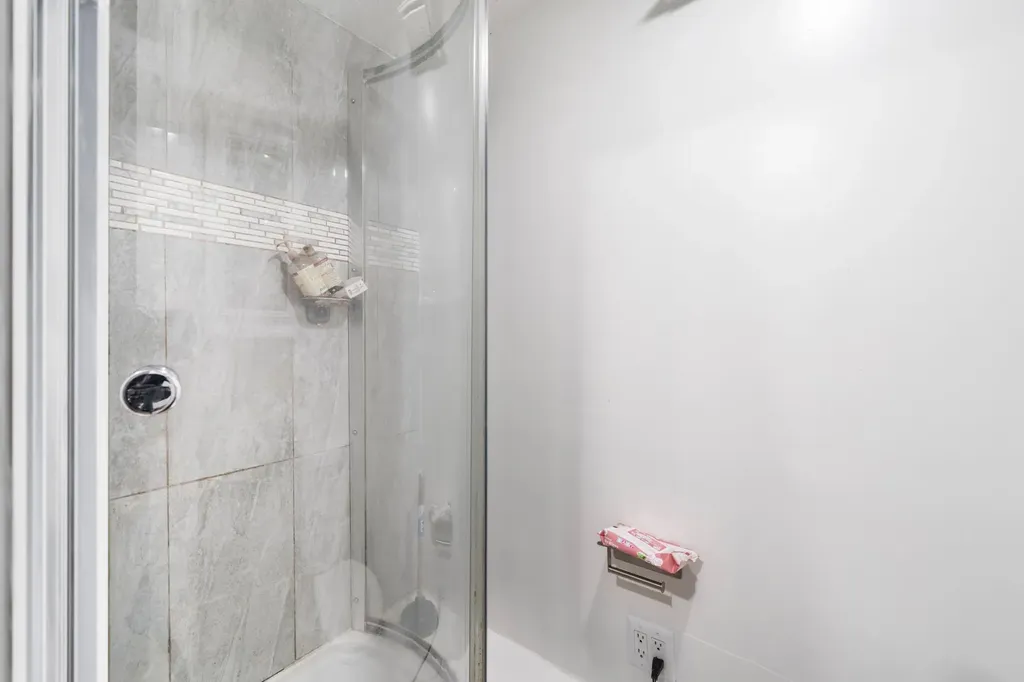 279 Edwards Place Yonkers NY 10703