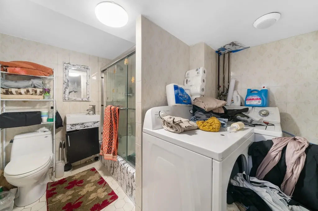 279 Edwards Place Yonkers NY 10703