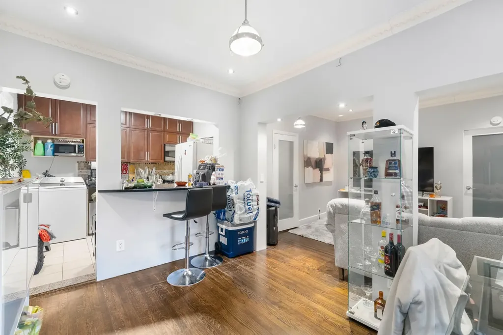 279 Edwards Place Yonkers NY 10703