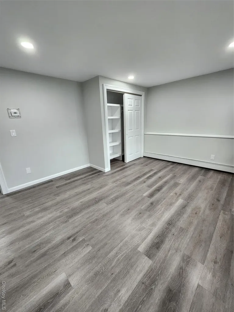 27 Estates Lane Shoreham NY 11786