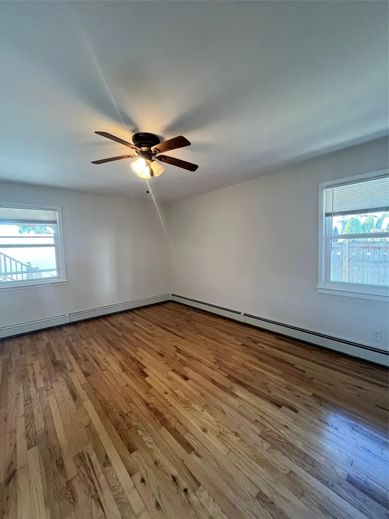 538 E Walnut Street Long Beach NY 11561
