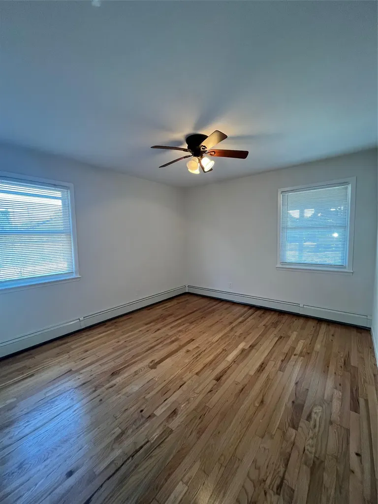 538 E Walnut Street Long Beach NY 11561