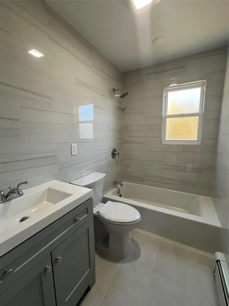 538 E Walnut Street Long Beach NY 11561