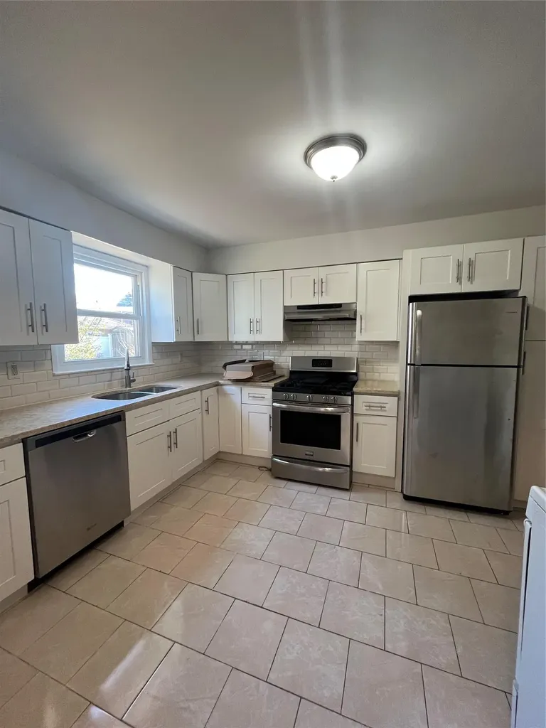 538 E Walnut Street Long Beach NY 11561