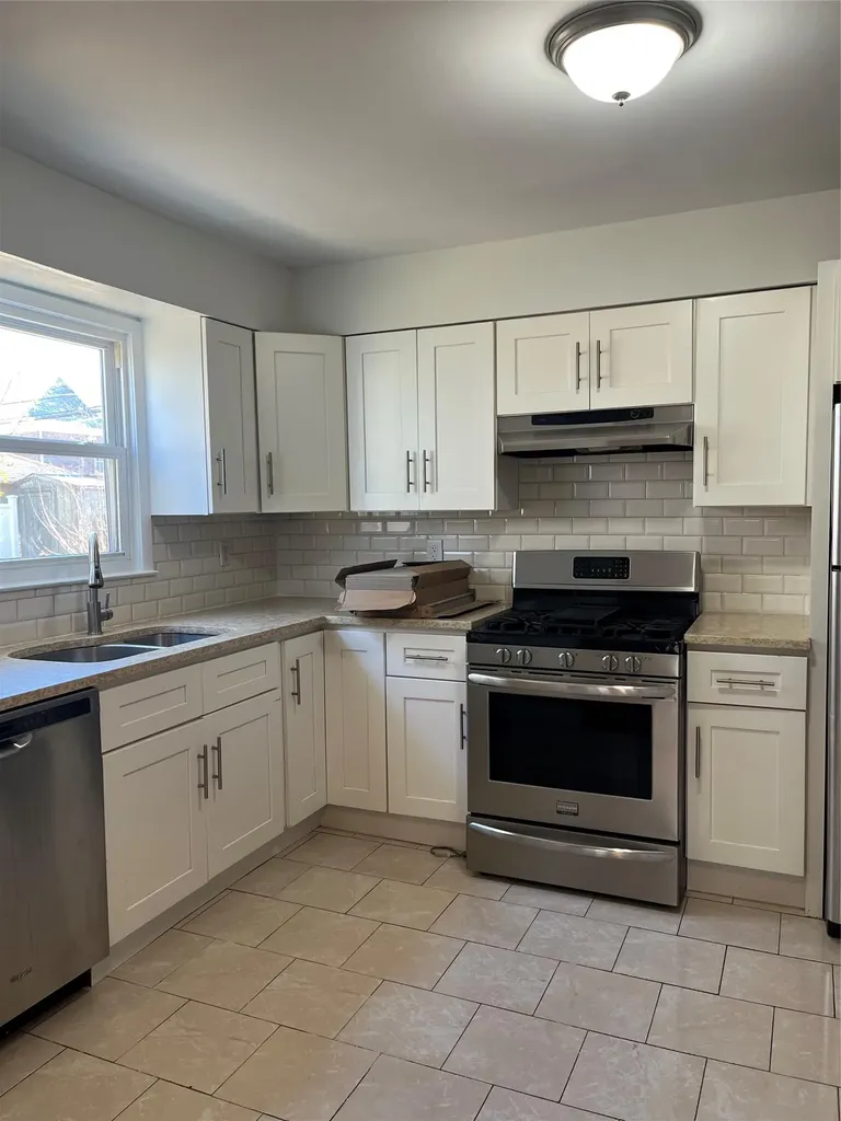 538 E Walnut Street Long Beach NY 11561