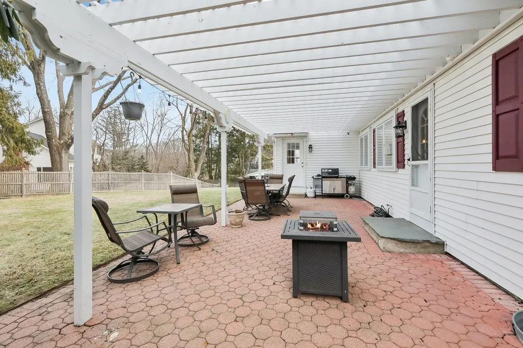 3 Robin Brae Warwick NY 10990