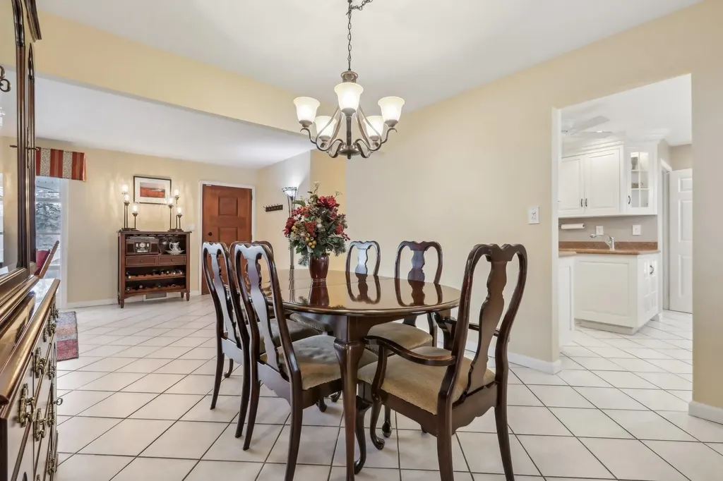 3 Robin Brae Warwick NY 10990
