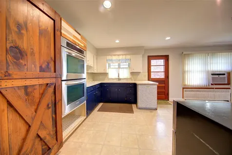 75 Miller Avenue North Babylon NY 11703